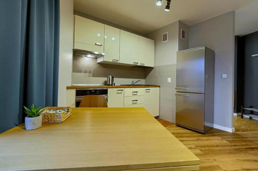 Апартаменти Loft Aprtament Піла Екстер'єр фото