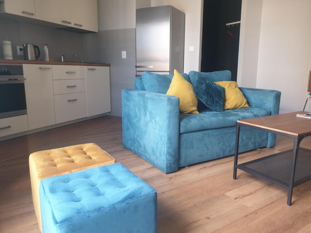 Апартаменти Loft Aprtament Піла Екстер'єр фото